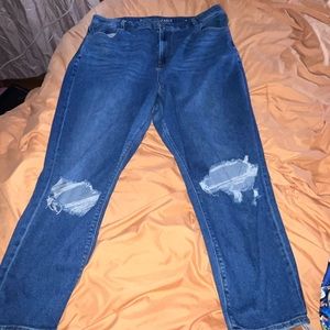 American eagle curvy high waist distressed mom jeans size 20 short